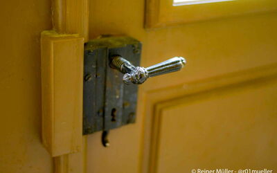 „Anteilnahme ist der goldene Schlüssel, der die Herzen anderer öffnet.“  Samuel Smile