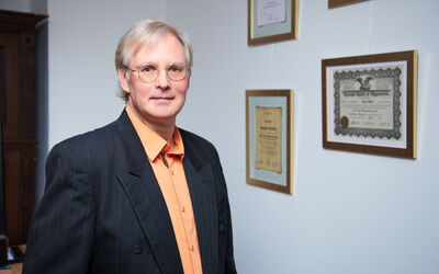 Foto von Reiner Müllerin - Angst- und Hypnosetherapeut seiner Praxis Angstfreier leben. Foto: (c) Matti Hillig